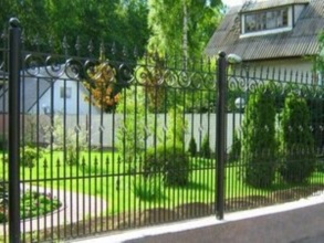 Кованые заборы на ленточном фундаменте 80 метров фото в Запрудне